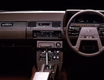 Panel frontal Toyota Soarer 2.8 GT [Japan] (E-MZ11) '02.1983–01.1984
