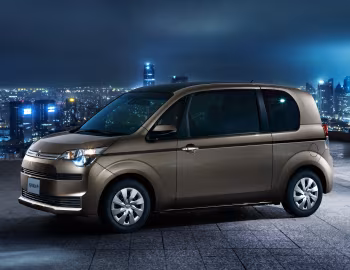 Toyota Spade♠ F "Noble Collection" [Japan] (NSP141/NCP145) '11.2018–07.2019