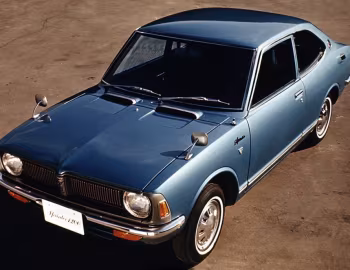 Toyota Sprinter Deluxe [Japan] (KE25) '05.1970–08.1971
