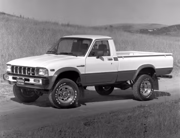 1983 Toyota SR5 Long Sport Truck 4WD (RN48) '1982–83
