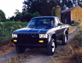 1983 Toyota SR5 Long Sport Truck 4WD (RN48) '1982–83