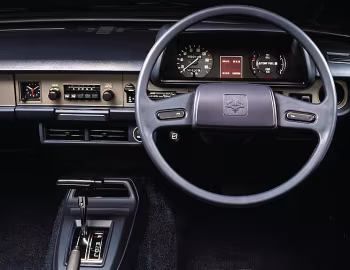 Panel frontal Toyota Starlet 1300 XL [Japan] (E-KP61) '02.1978–05.1980