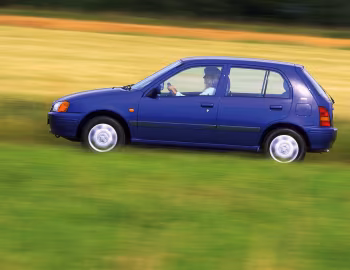 Toyota Starlet 5-door (P90) '01.1996–07.1999