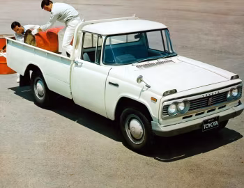 Toyota Stout 2000 RK101 Pickup '09.1967–78