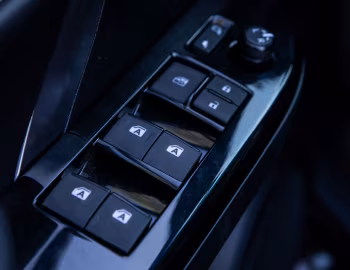 Interior Toyota SW4 '2020–23