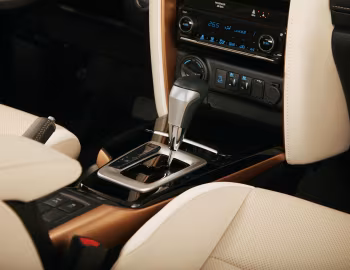 Interior Toyota SW4 SRX "Diamond" '2018–20