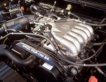 Bajo el capó 2002–04 Toyota Tacoma S-Runner V6 '2001–04