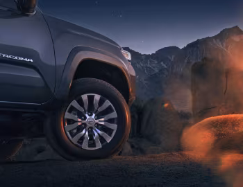 2023 Toyota Tacoma SR5 "Chrome Package" Double Cab '2022–23