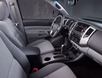 Interior 2013–15 Toyota Tacoma SR5 Double Cab '2012–15
