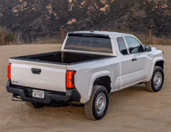 2024–pr. Toyota Tacoma SR XtraCab '2023–pr.