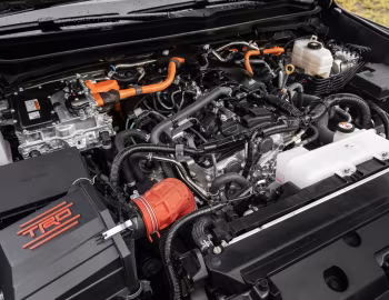 Bajo el capó 2024–pr. Toyota Tacoma TRD Pro Double Cab '2023–pr.