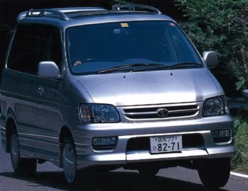 Toyota TownAce Noah '1996–2001