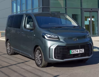 Toyota ProAce Verso Electric [UK-spec] '2024–pr.