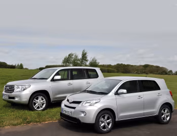 Toyota Urban Cruiser '2008 & Land Cruiser 200 '2007