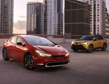 Toyota Corolla Cross, Toyota Prius