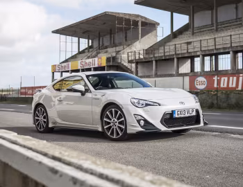 Toyota GT 86 "TRD" [UK-spec] '03.2013–08.2014