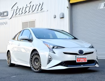 TRD Toyota Prius '2015–18