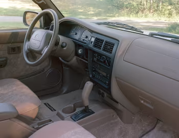 Interior 1999–2000 TRD Toyota Tacoma Xtracab 4WD '1998–2000