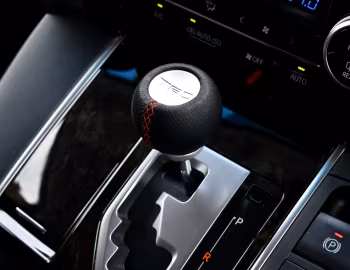 Interior TRD Toyota Vellfire '2015–pr.