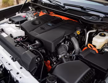 Bajo el capó 2022–pr. Toyota Tundra Capstone CrewMax '2022–pr.