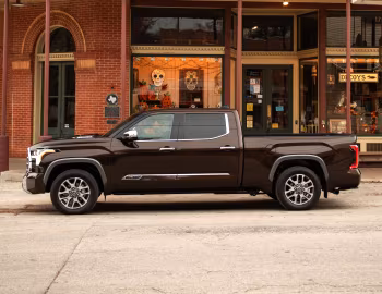 2022–pr. Toyota Tundra CrewMax "1794 Edition" '2021–pr.
