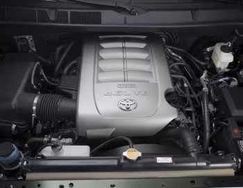 Bajo el capó 2010–13 Toyota Tundra Double Cab '2009–13