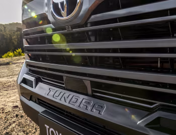Toyota Tundra Limited CrewMax [Australia] '2024–pr.