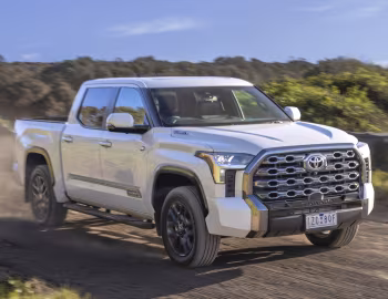 Toyota Tundra Platinum CrewMax [Australia] '2025–pr.