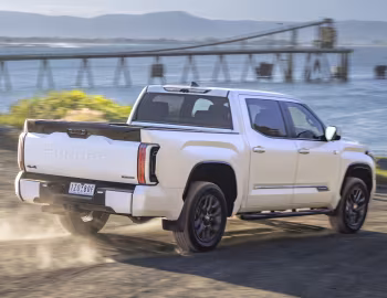 Toyota Tundra Platinum CrewMax [Australia] '2025–pr.