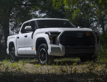 2025–pr. Toyota Tundra TRD Rally Package CrewMax '2024–pr.