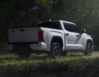 2025–pr. Toyota Tundra TRD Rally Package CrewMax '2024–pr.