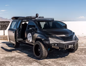 Toyota Ultimate Utility Vehicle (XL30) '11.2015