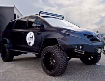 Toyota Ultimate Utility Vehicle (XL30) '11.2015