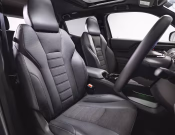 Interior Toyota Urban Cruiser [UK-spec] '2025–pr.