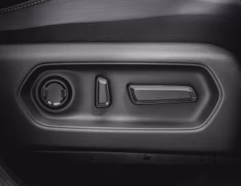 Interior Toyota Urban Cruiser [UK-spec] '2025–pr.