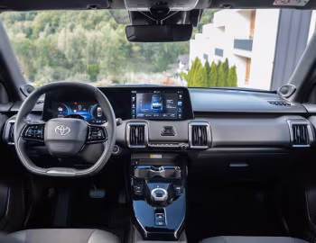 Panel frontal Toyota Urban Cruiser [EU-spec] '2025–pr.