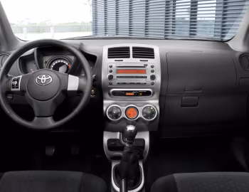 Panel frontal Toyota Urban Cruiser [EU-spec] '2008–14