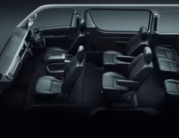 Interior Toyota Ventury '2011–14