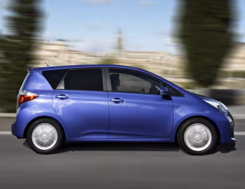 Toyota Verso-S '11.2010–05.2014