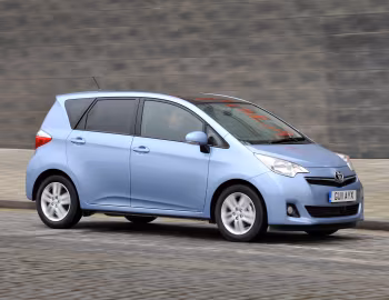 Toyota Verso-S [UK-spec] '2011–13
