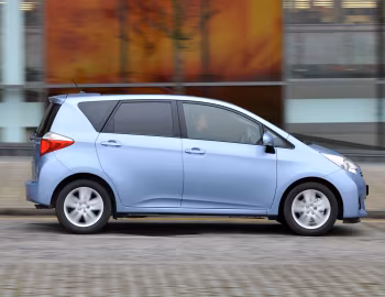 Toyota Verso-S [UK-spec] '2011–13