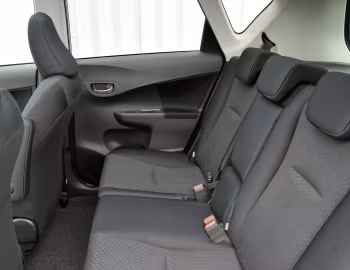 Interior Toyota Verso-S [UK-spec] '2011–13