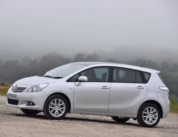 Toyota Verso [UK-spec] '2009–13