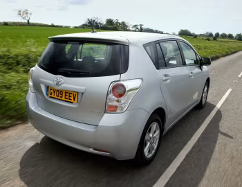 Toyota Verso [UK-spec] '2009–13