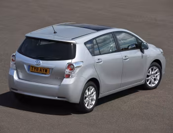 Toyota Verso [UK-spec] '2009–13
