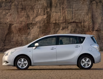 Toyota Verso [UK-spec] '2009–13