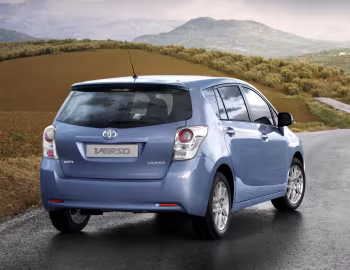 Toyota Verso [Worldwide] '2009–12
