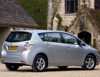 Toyota Verso [UK-spec] '2009–13