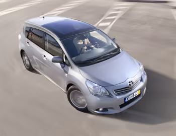 Toyota Verso [Worldwide] '2009–12
