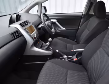 Interior Toyota Verso [UK-spec] '2009–13